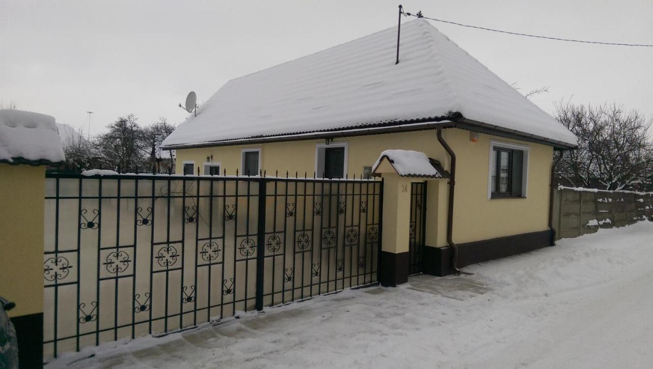 Eva'S Little House - Acasa La Taticul Albinelor Apartman Ósinka Kültér fotó